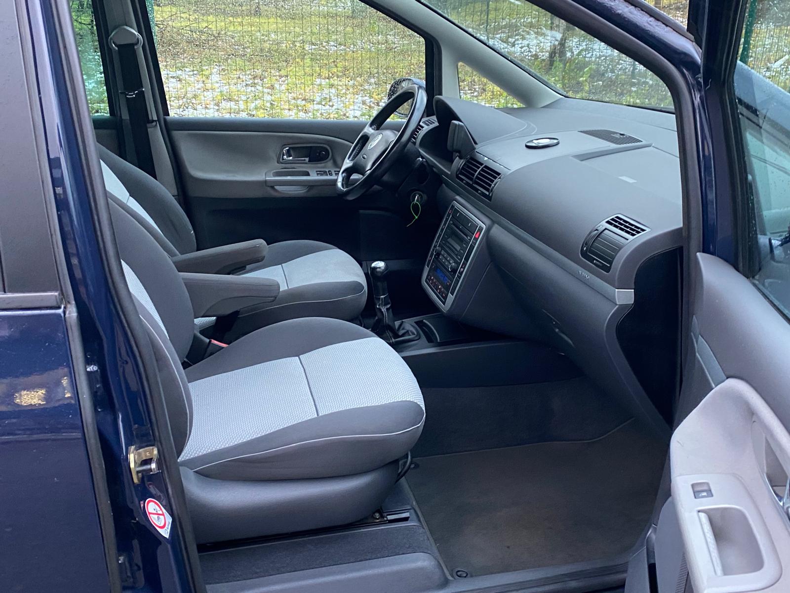 VW SHARAN FREESTYLE 7-SEATS
