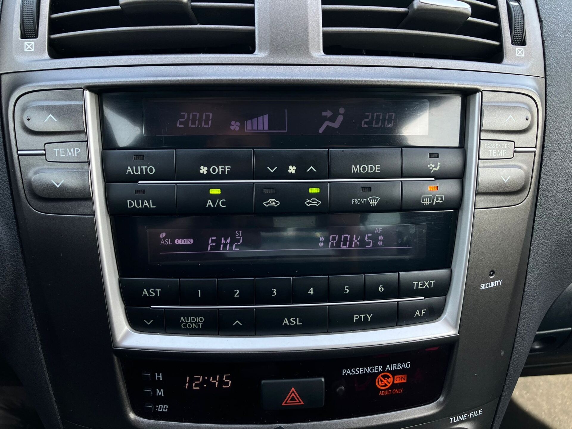 Lexus IS 220