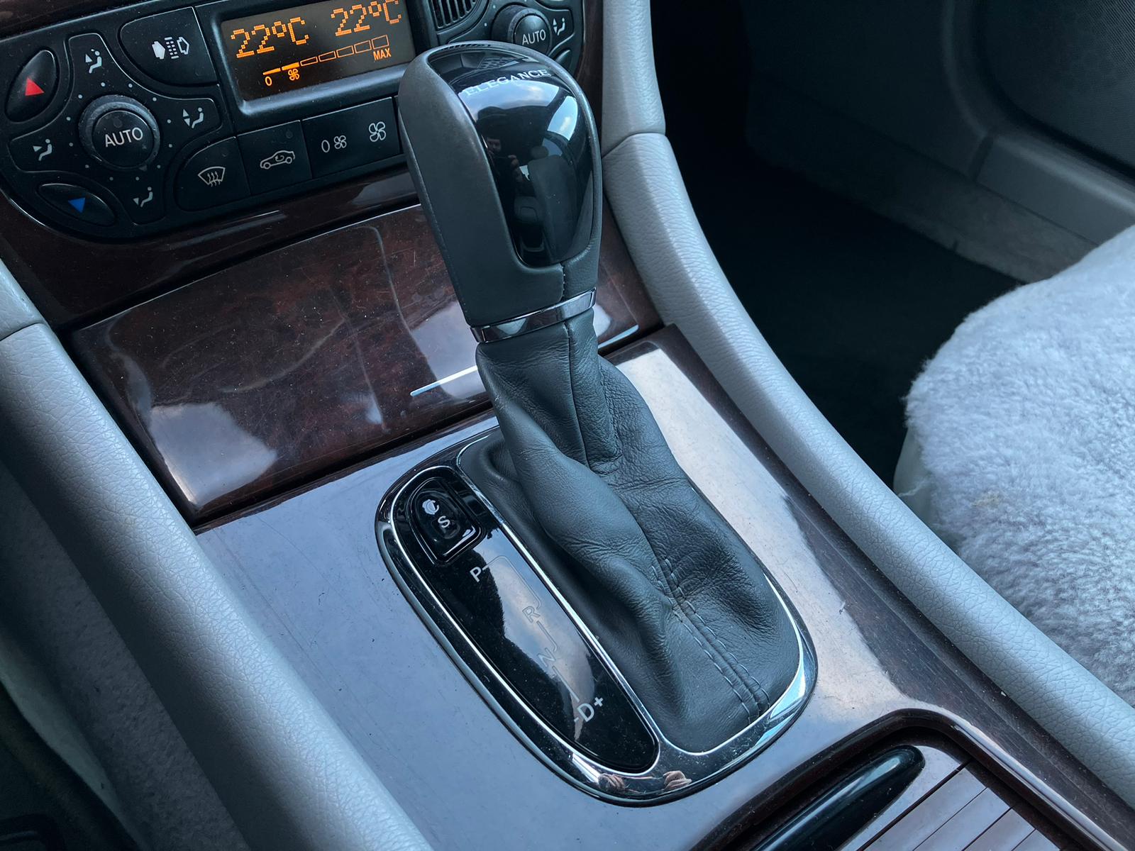Mercedes Benz C220