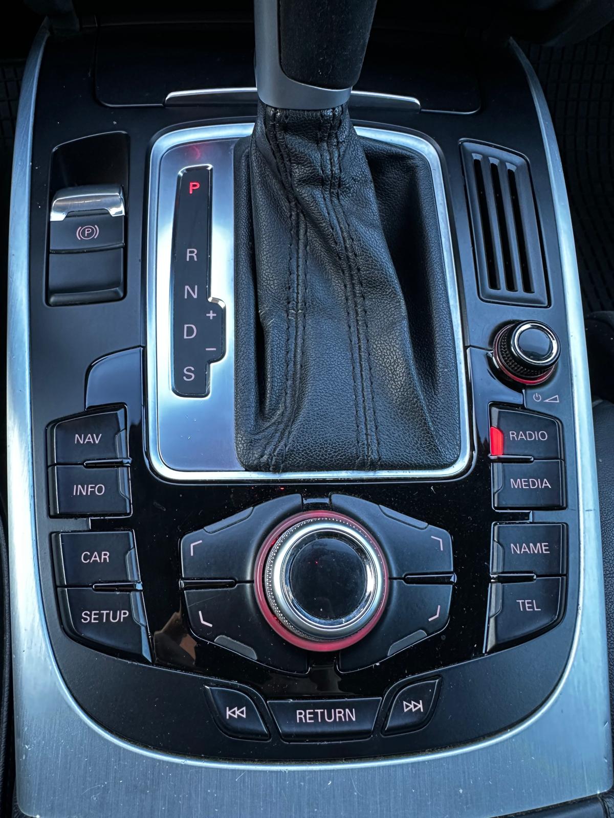 AUDI A4 SLINE