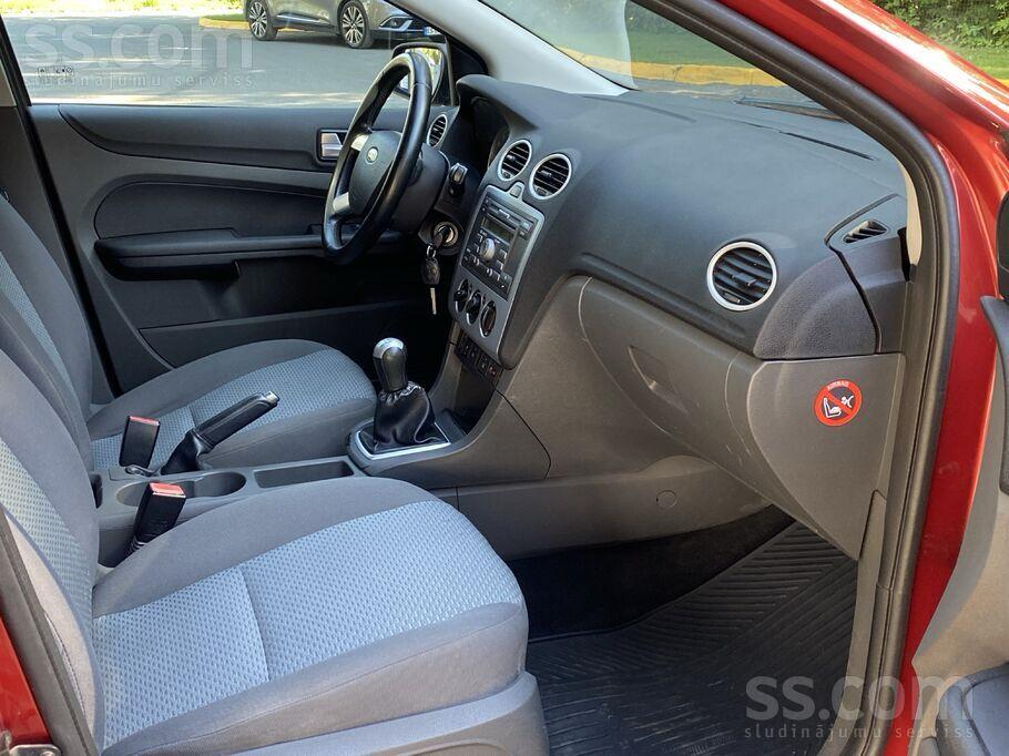 FORD FOCUS
