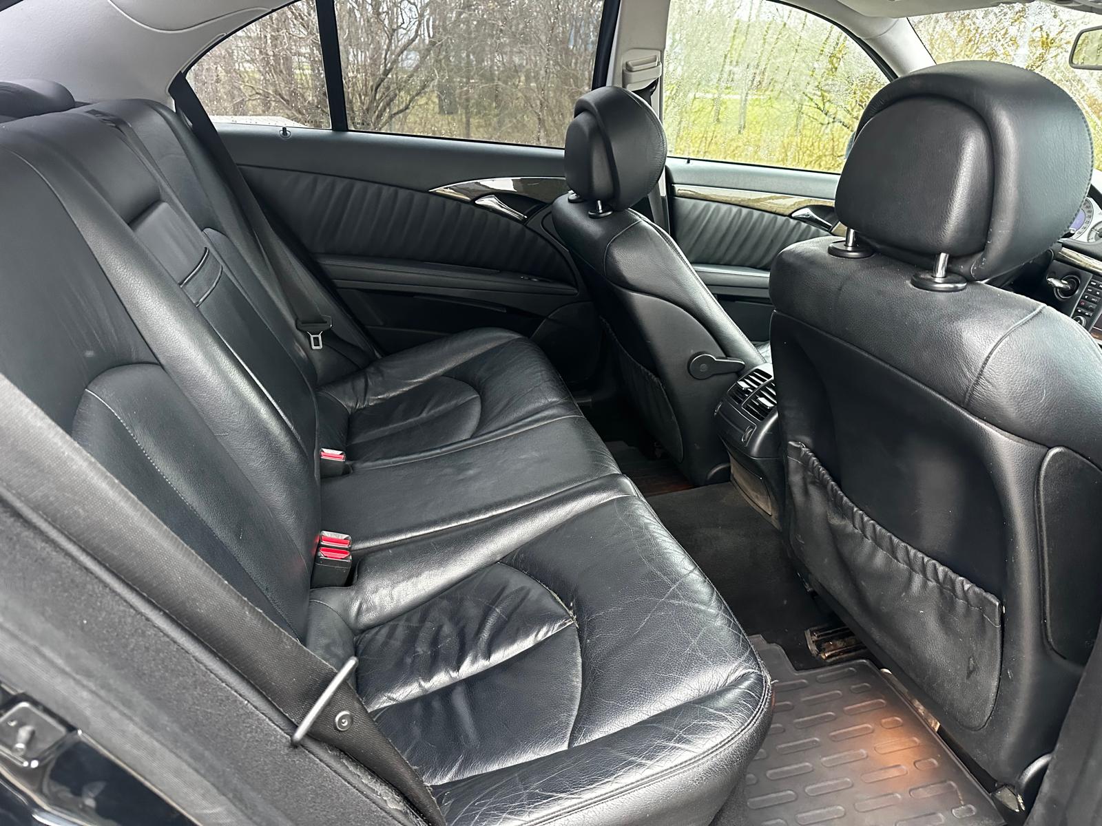 Mercedes Benz E220