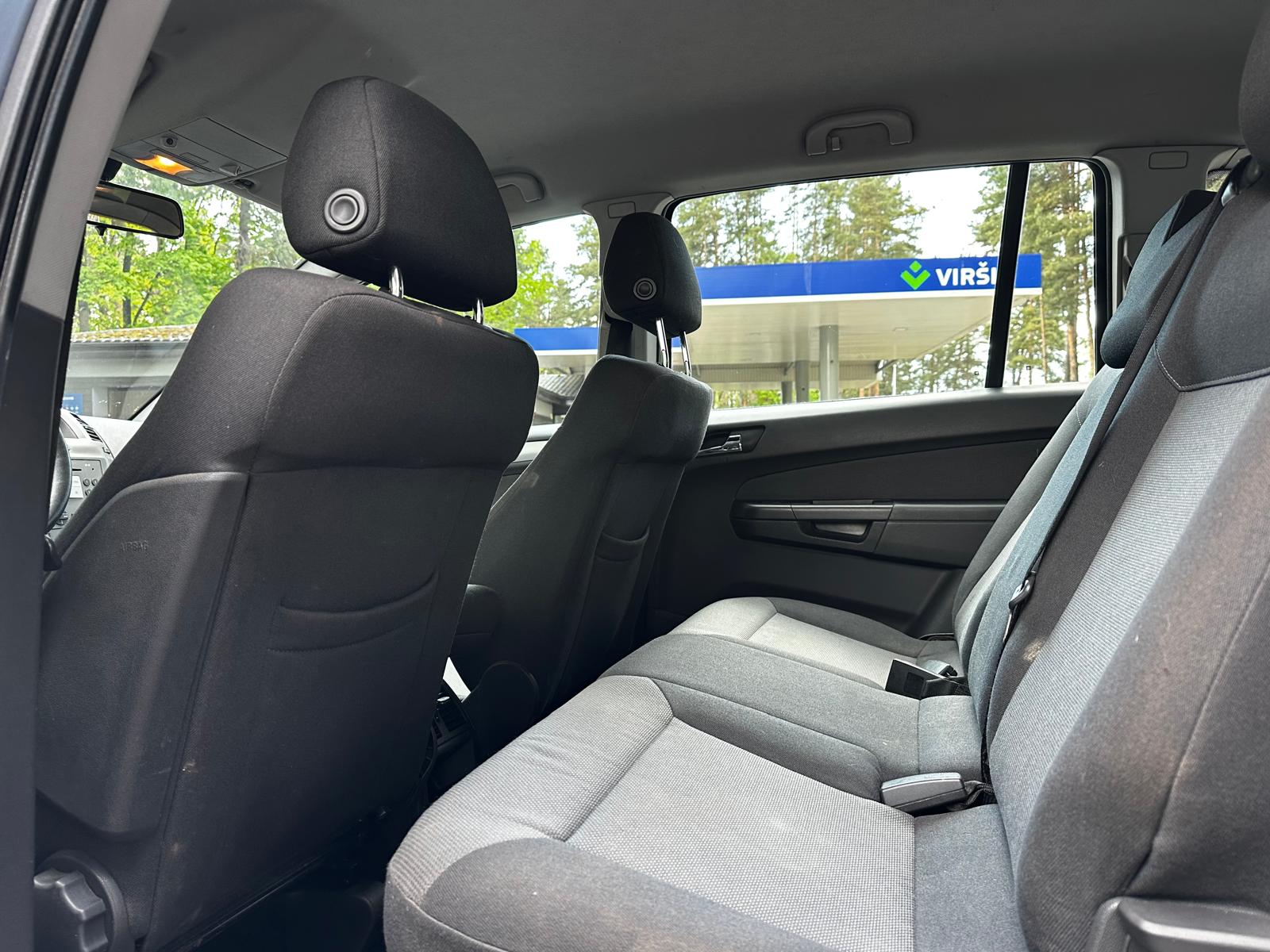 OPEL ZAFIRA 7-VIETAS