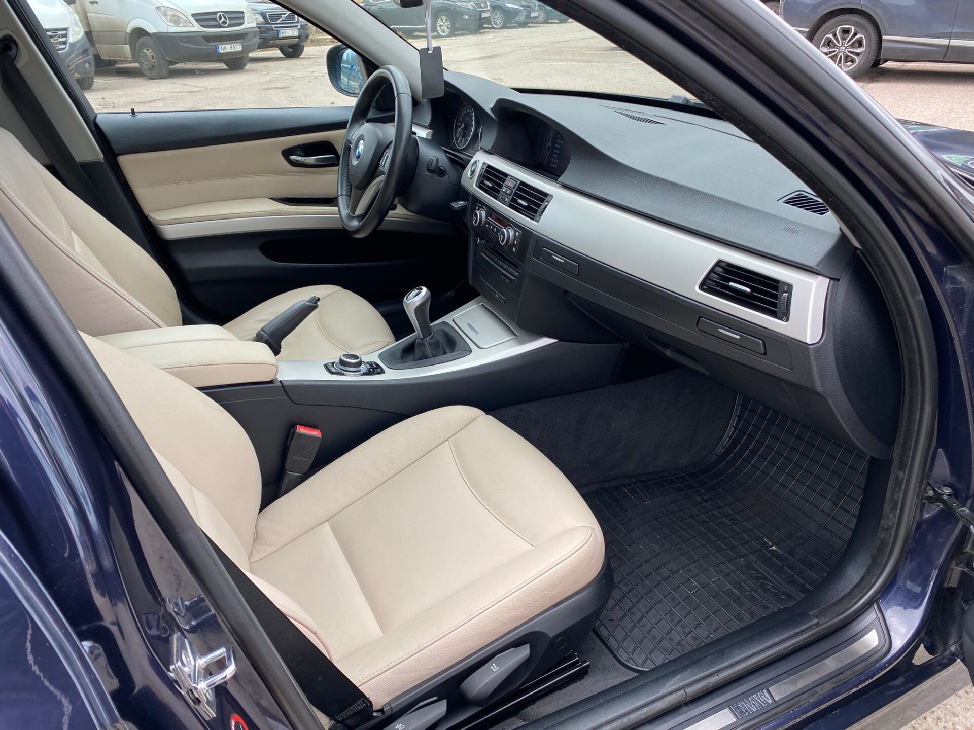 Bmw 318 (e90) (NO VĀCIJAS, LATVIJĀ NAV EKSPLUATĒTA)