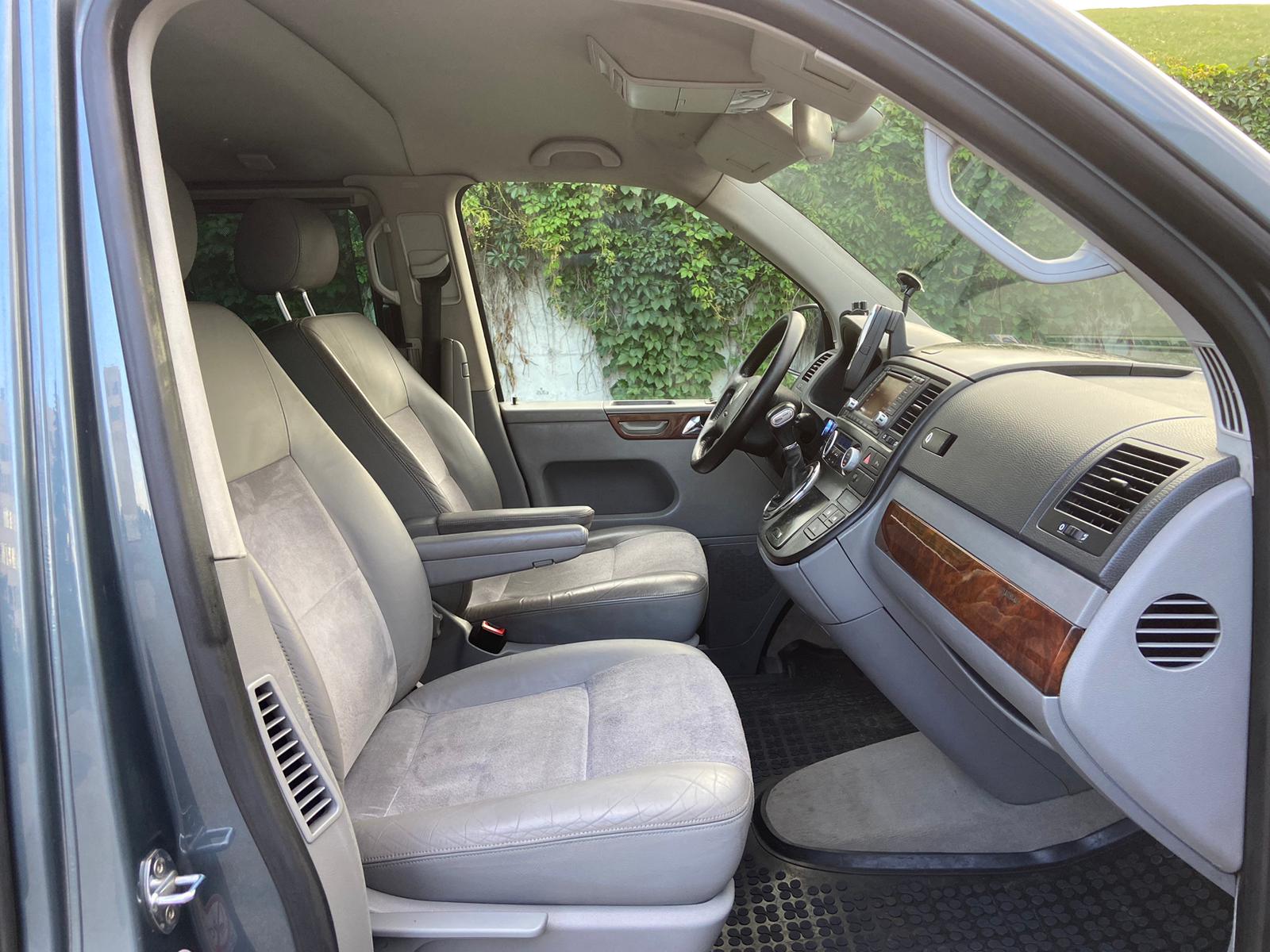 VW Multivan Highline 7-vietas