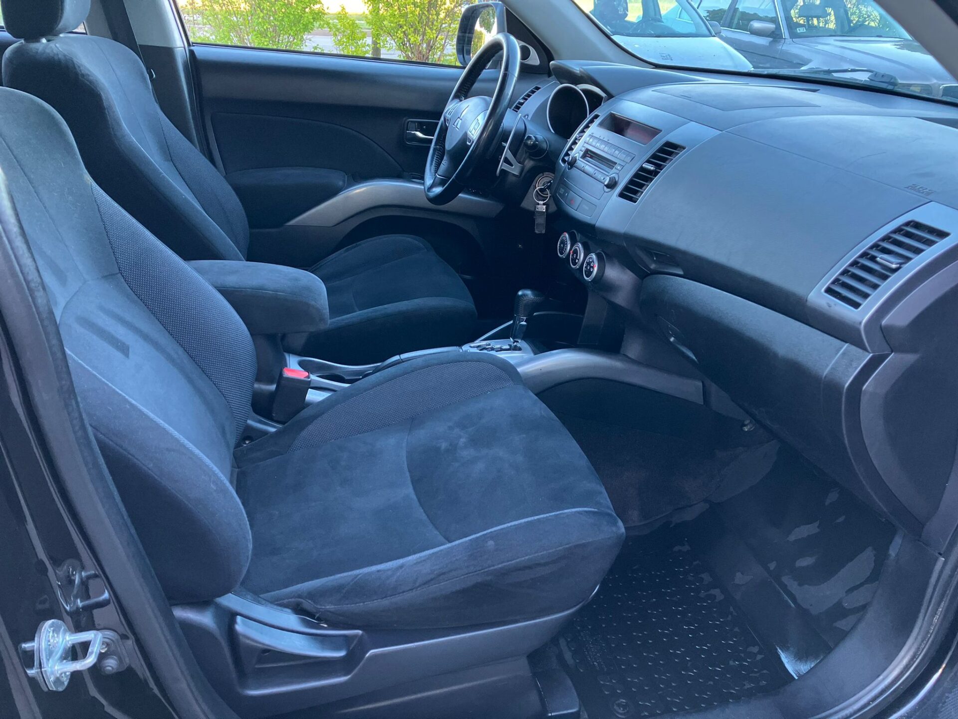 Mitsubishi Outlander 4×4 7-vietas