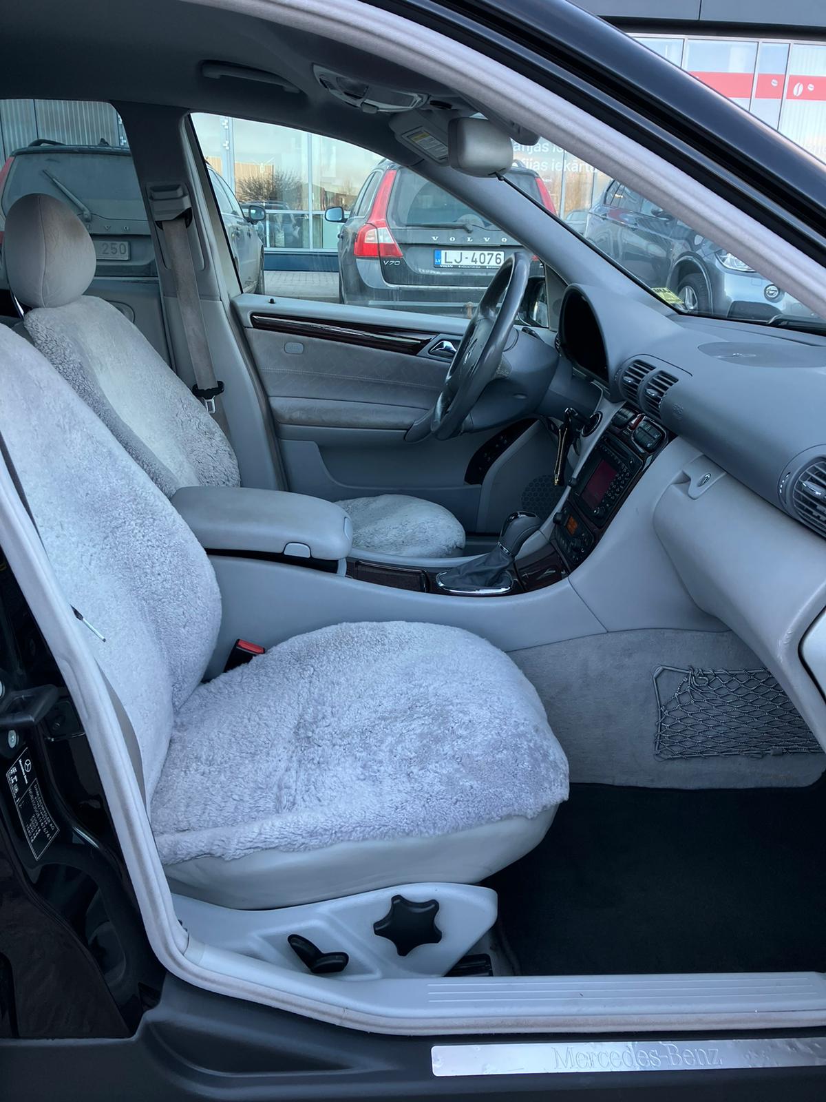 Mercedes Benz C220