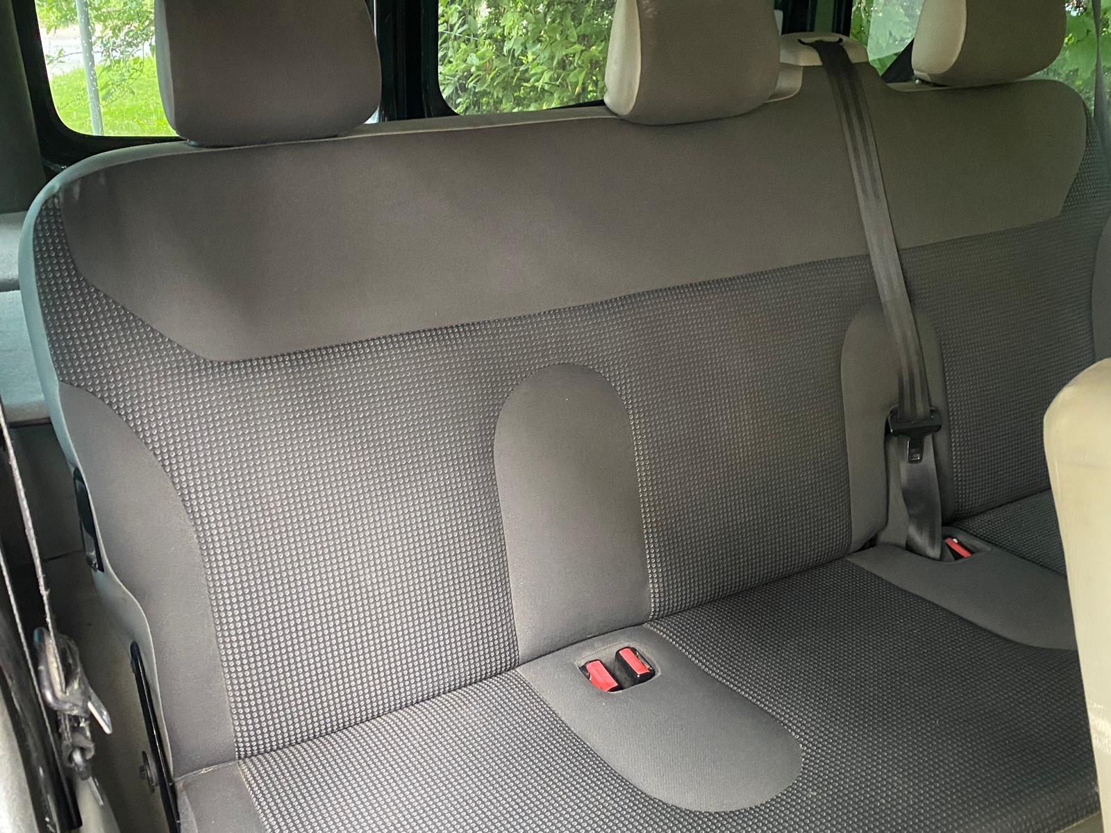 Opel Vivaro 9 vietas