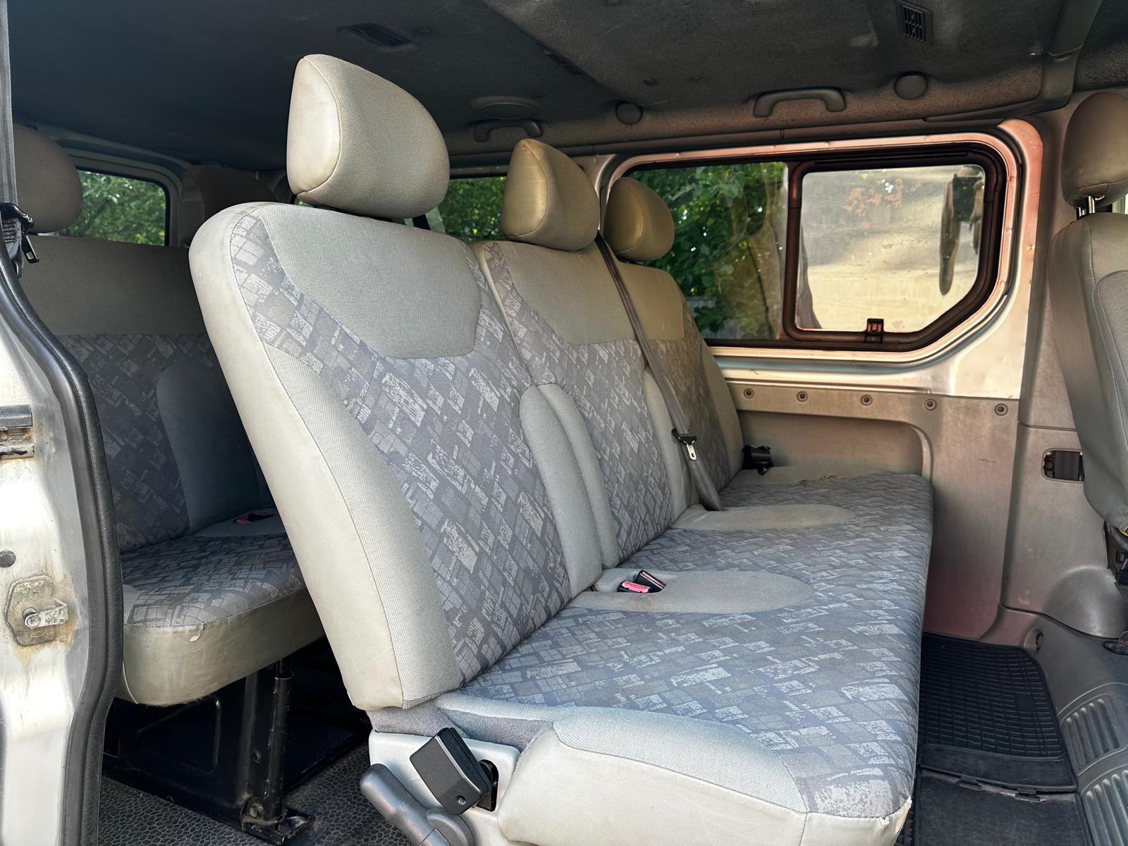 OPEL VIVARO 8-VIETAS