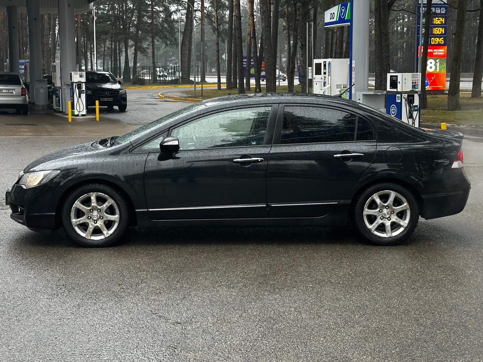 HONDA CIVIC 4DR HYBRID