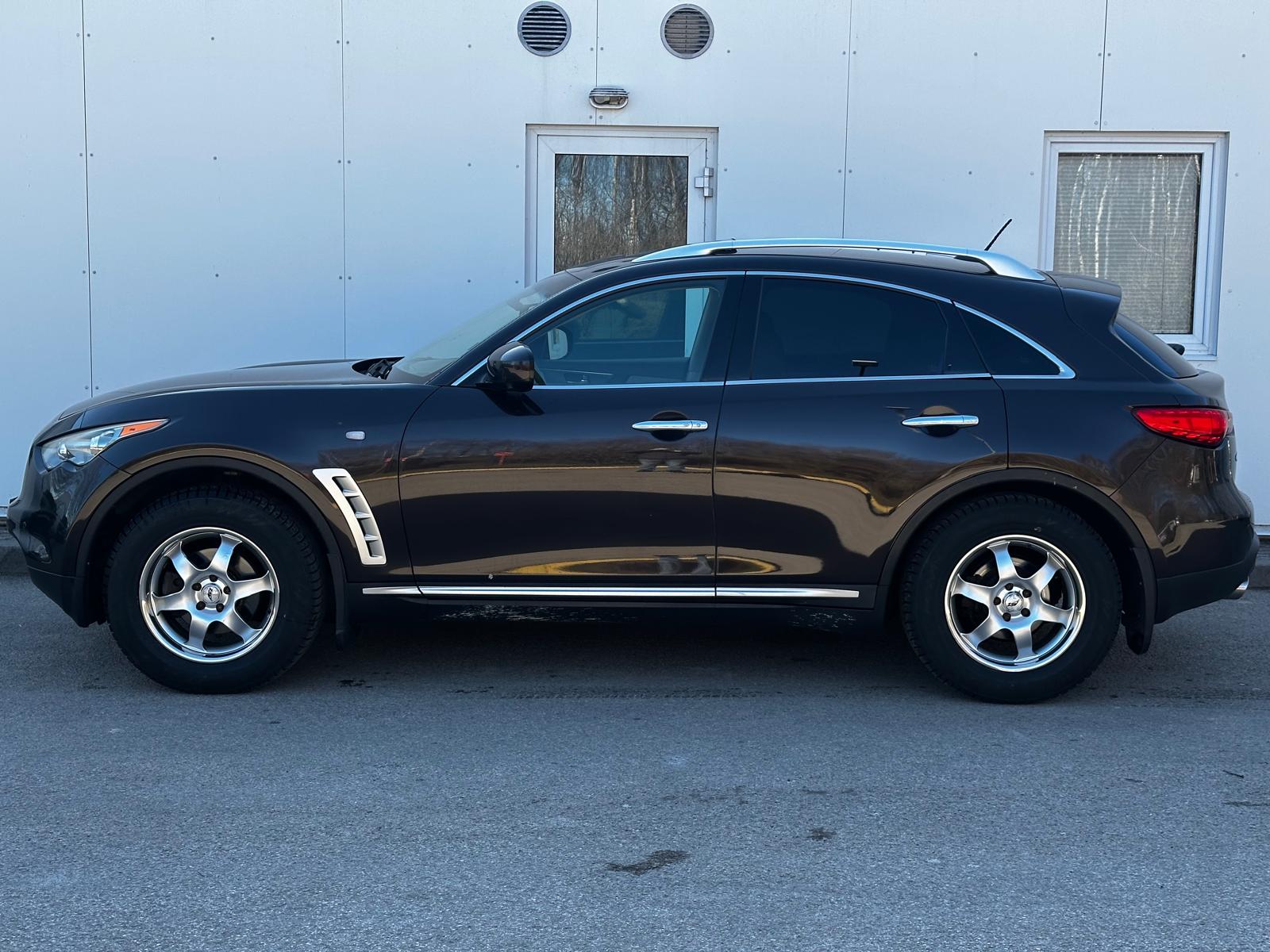 INFINITI FX 35