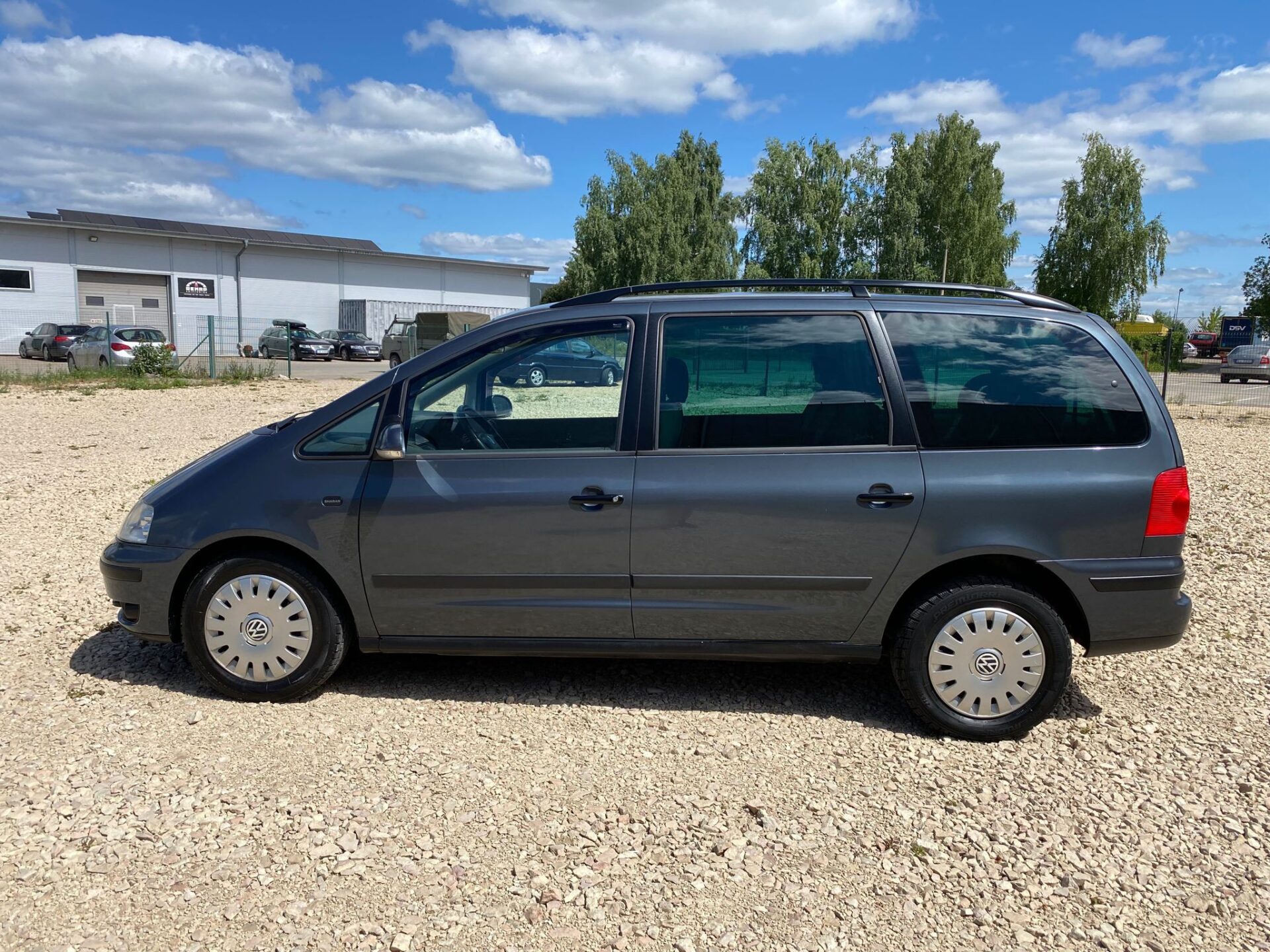 VW Sharan 7-VIETAS