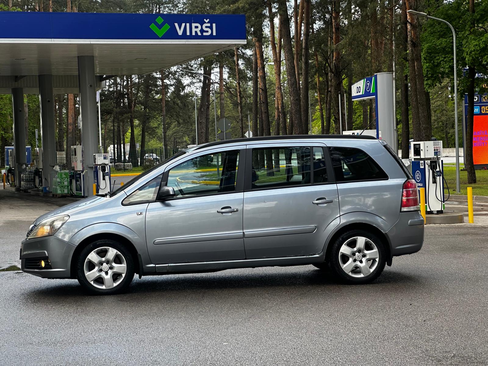 OPEL ZAFIRA 7-VIETAS
