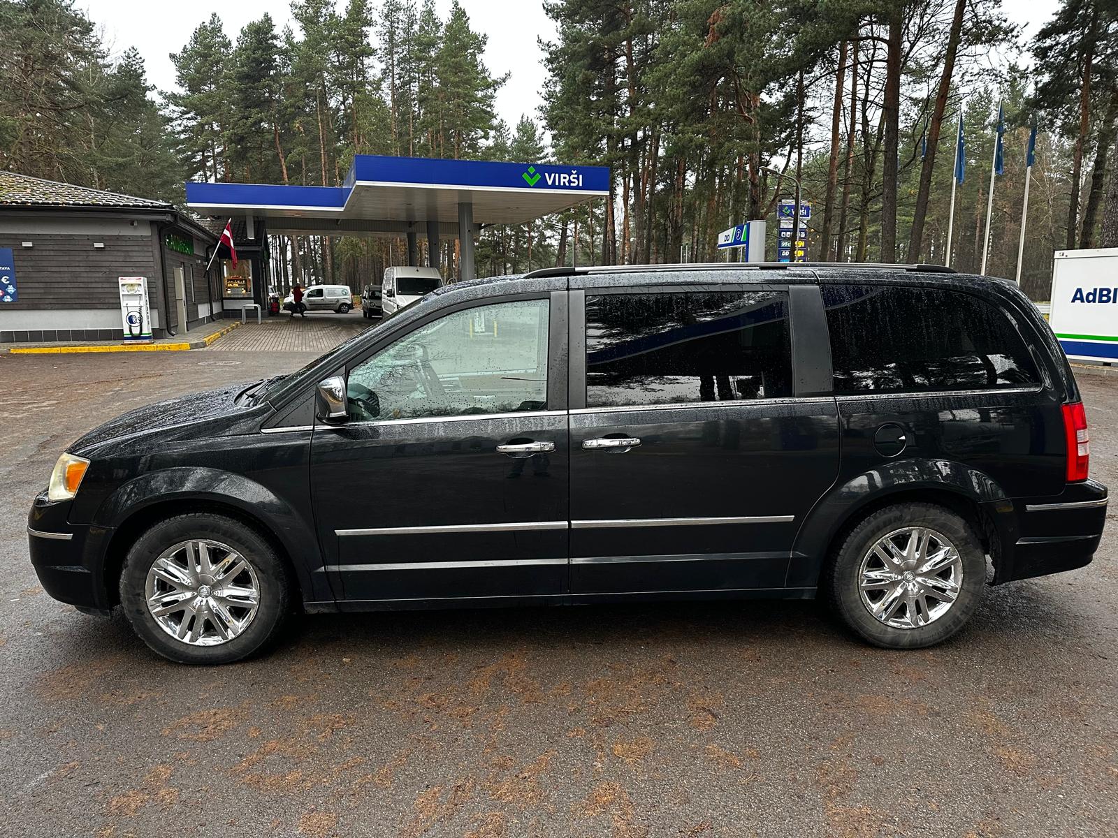 Chrysler Grand Voyager Stow&go 7-vietas