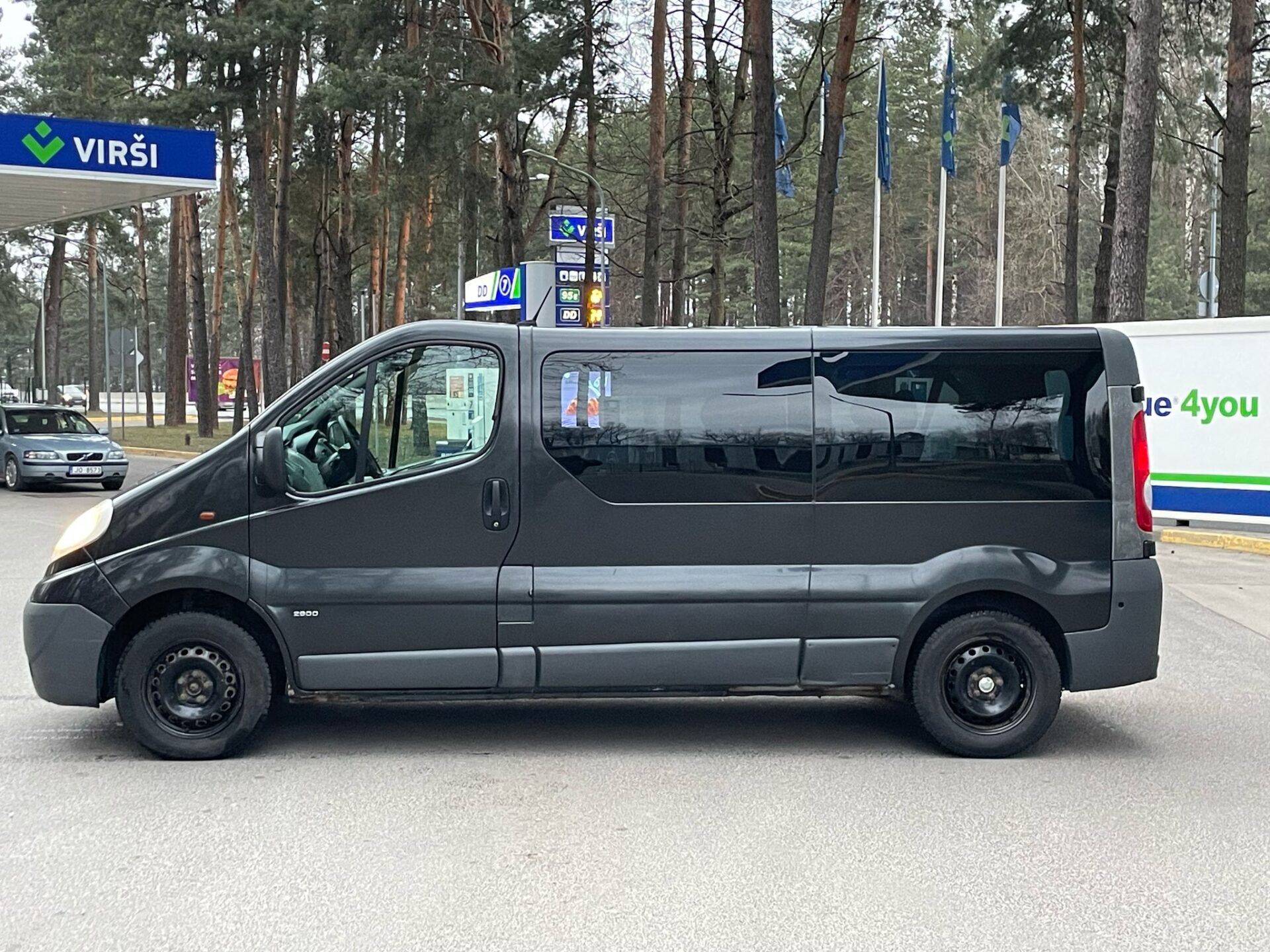 Opel Vivaro 9 vietas