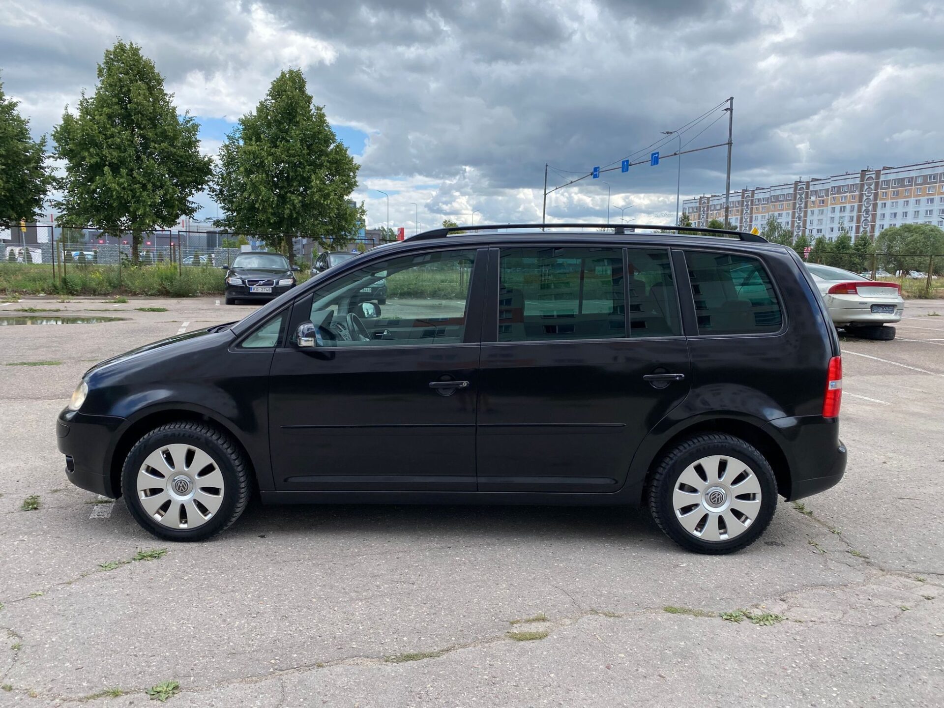 VW Touran 7-seats