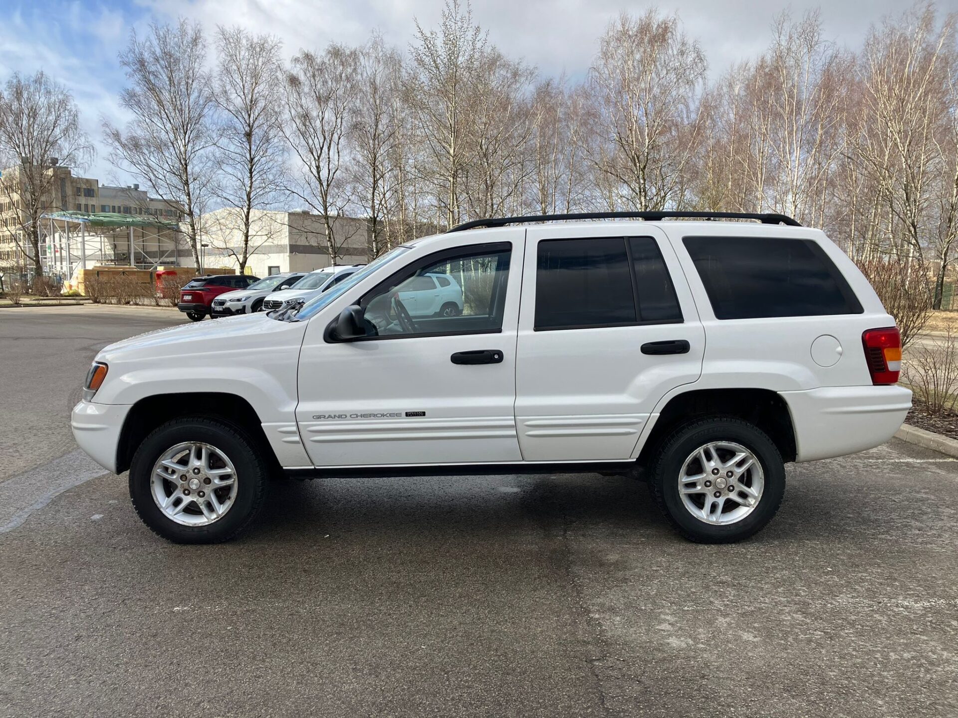Jeep Grand Cherokee 4×4 special editions v8