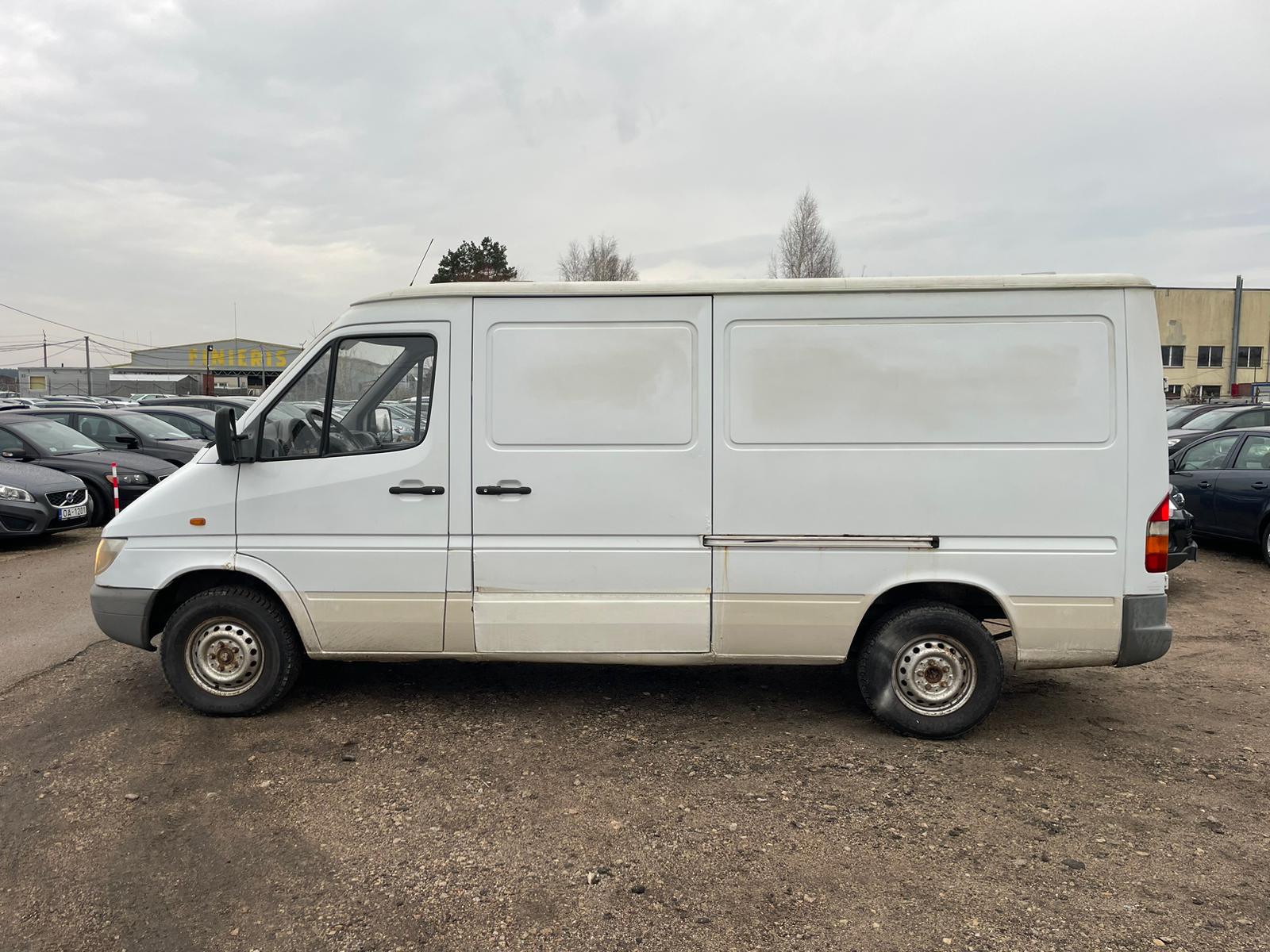 MERCEDES BENZ SPRINTER 211