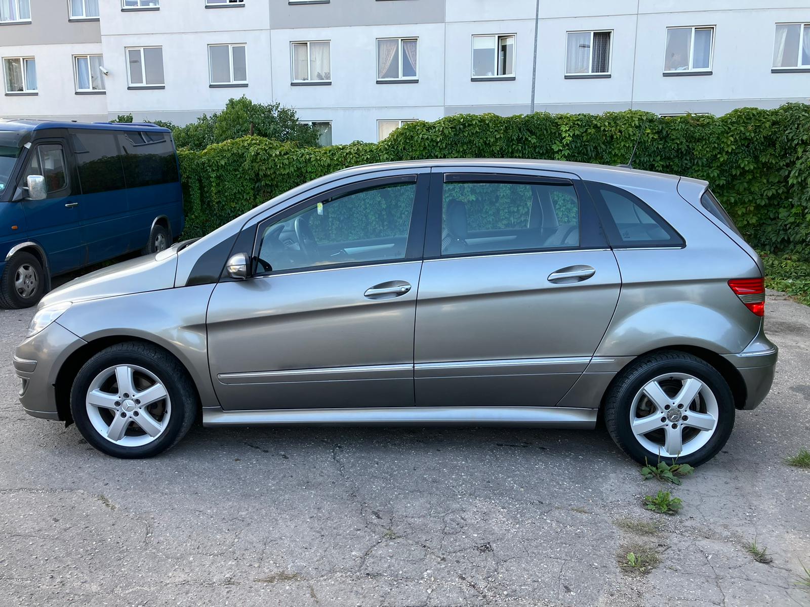 Mercedes Benz B170