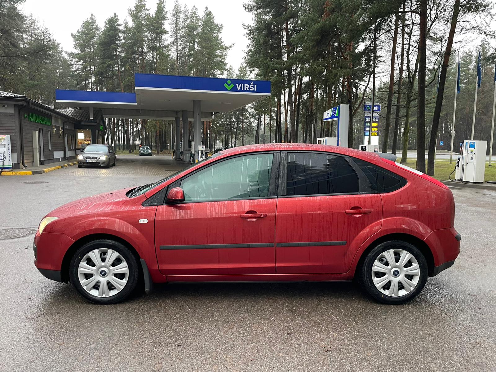 FORD FOCUS