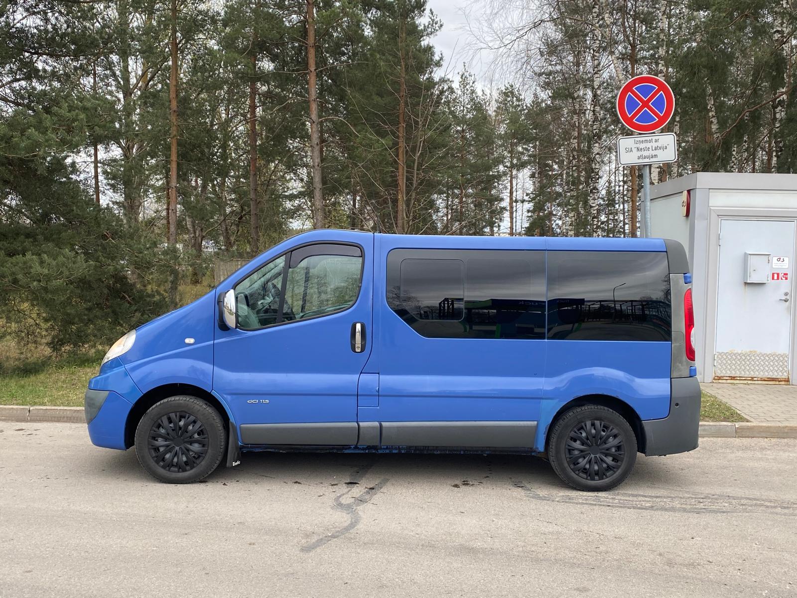 Renault Trafic Passenger 9-vietas