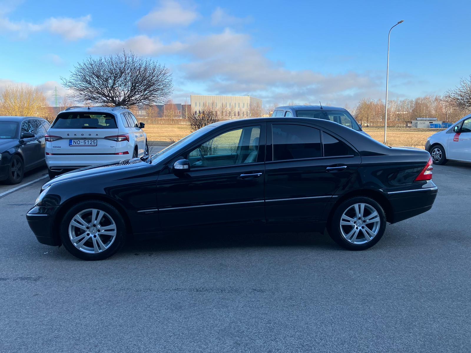 Mercedes Benz C220