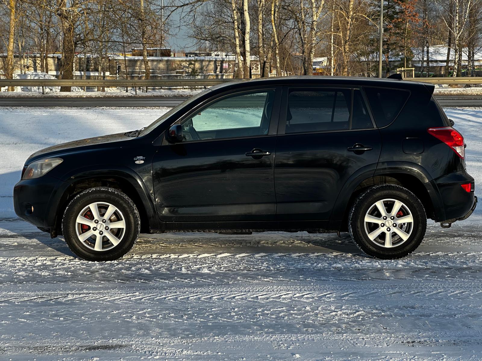 TOYOTA RAV4 4×4