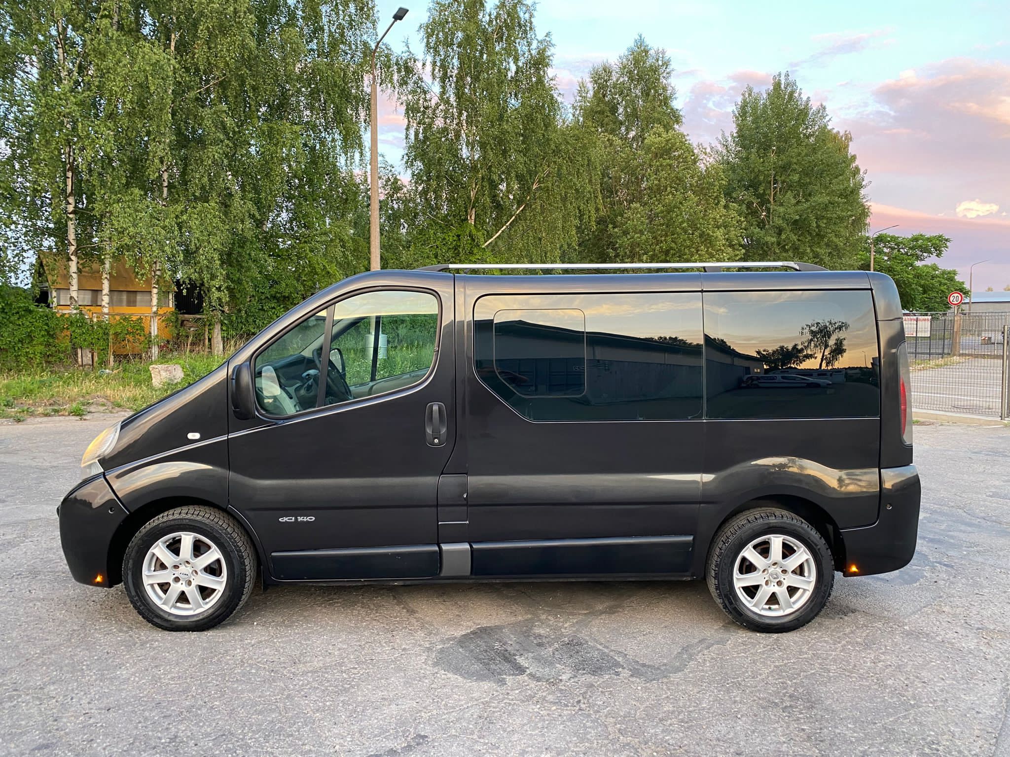 Renault Trafic Passenger 9-vietas