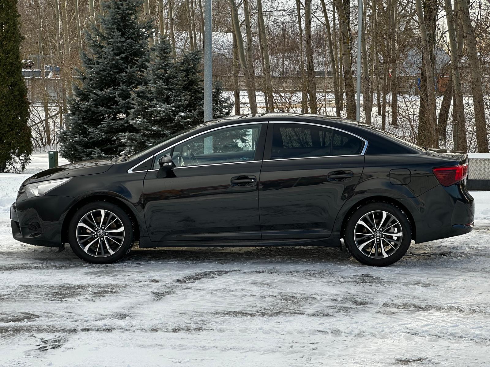 TOYOTA AVENSIS
