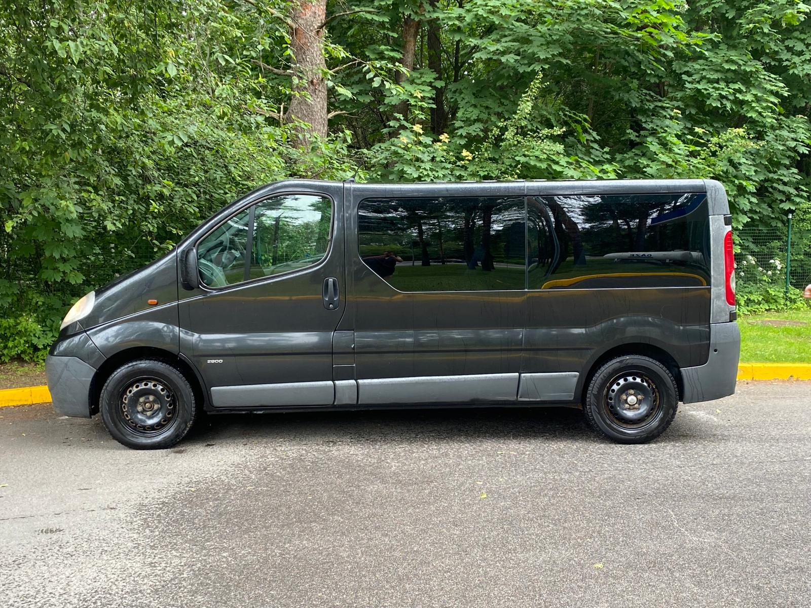 Opel Vivaro 9 vietas