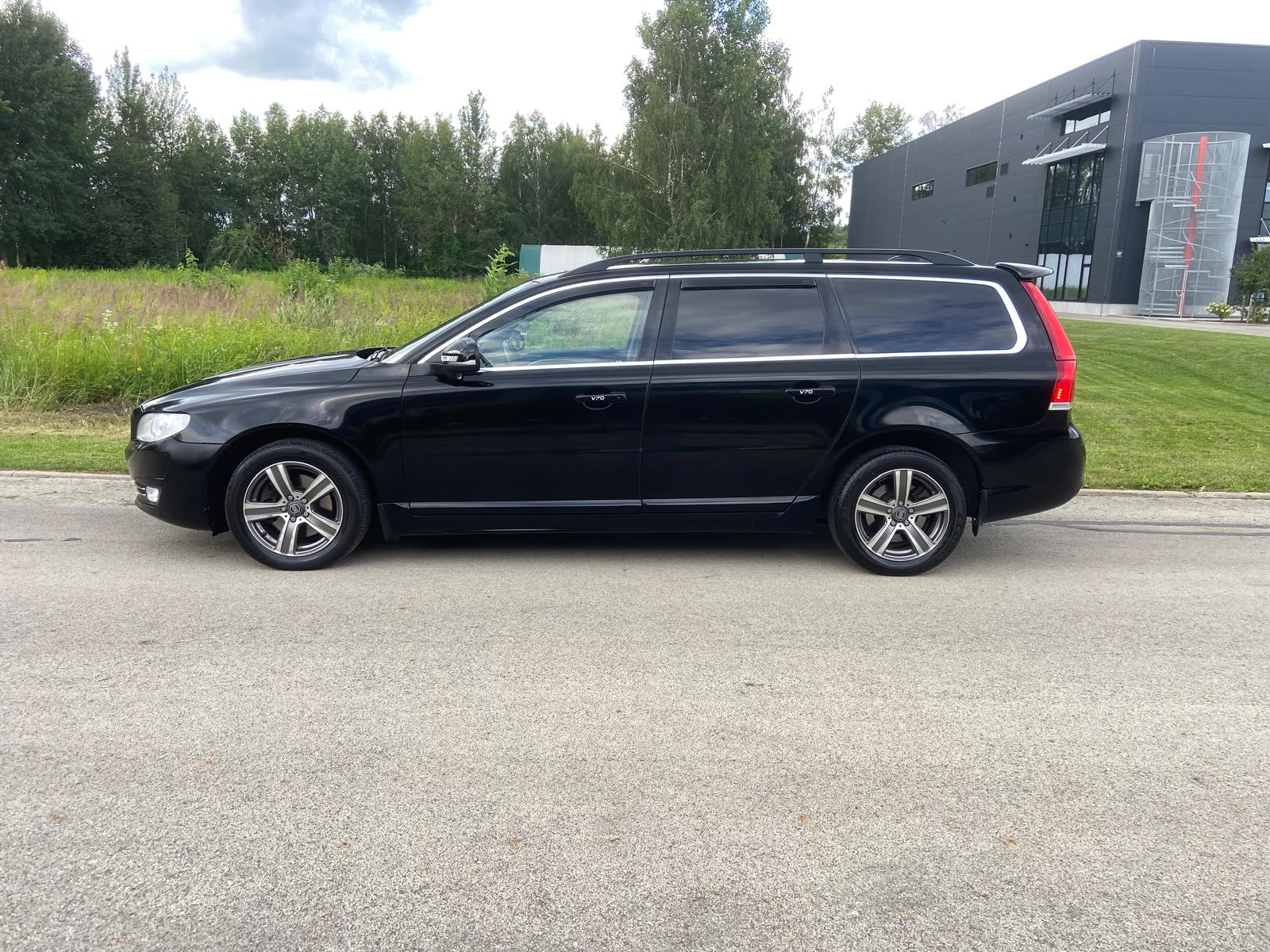 Volvo V70 Summum D4