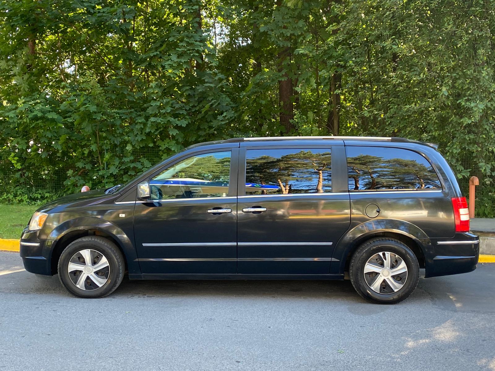 Chrysler Grand Voyager Stow&go limited edition 7-мест