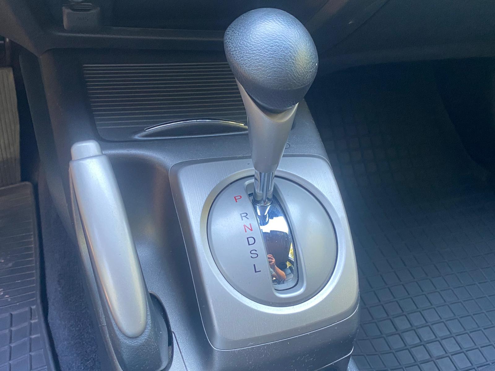 HONDA CIVIC 4DR HYBRID