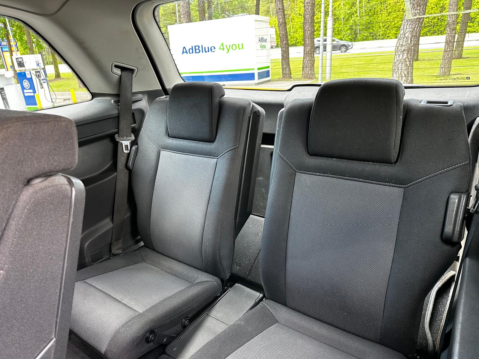 OPEL ZAFIRA 7-VIETAS