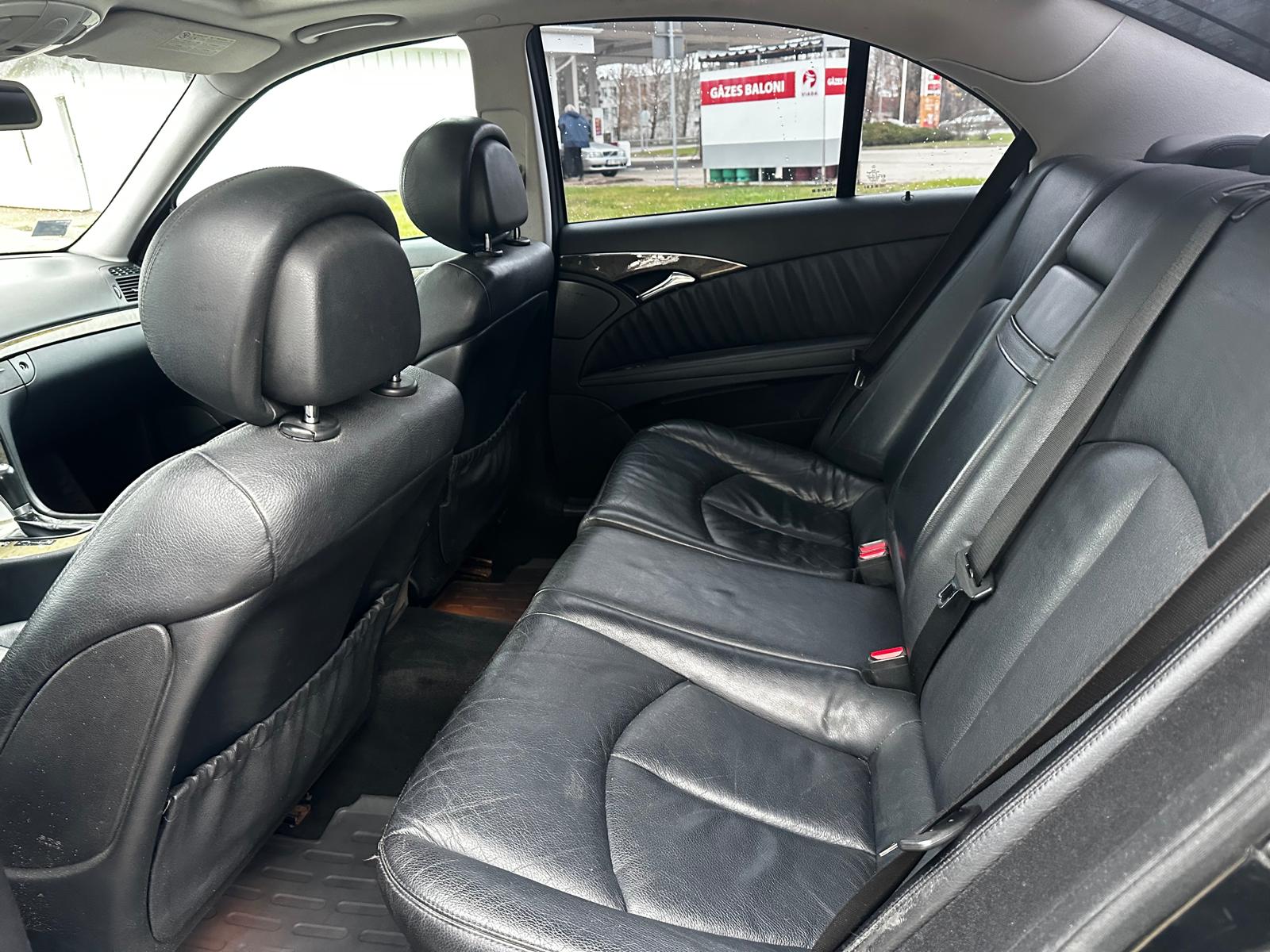 Mercedes Benz E220