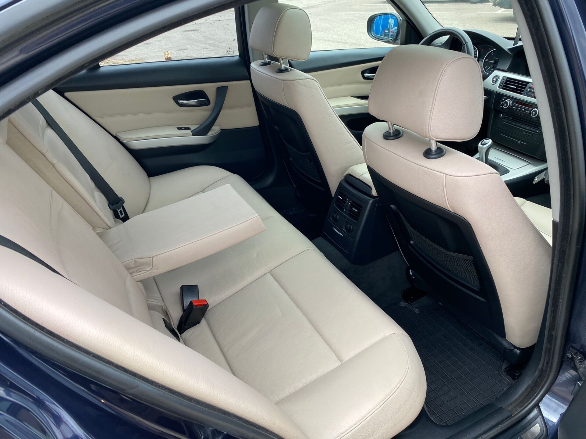 Bmw 318 (e90) (NO VĀCIJAS, LATVIJĀ NAV EKSPLUATĒTA)