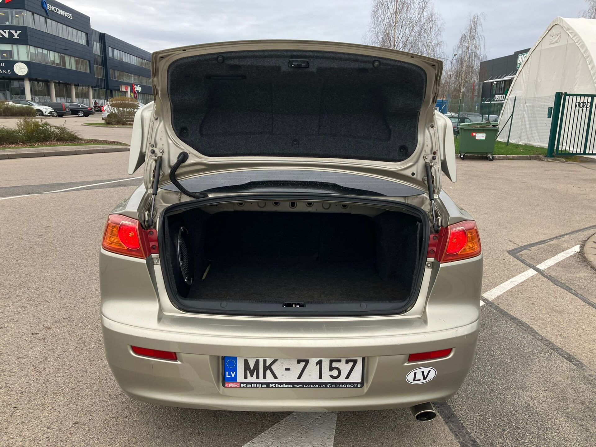 Mitsubishi Lancer