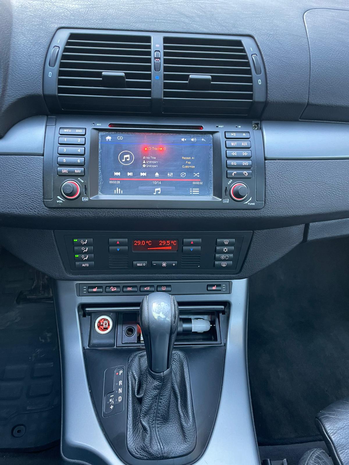 BMW X5 IS KOMPLEKTĀCIJĀ