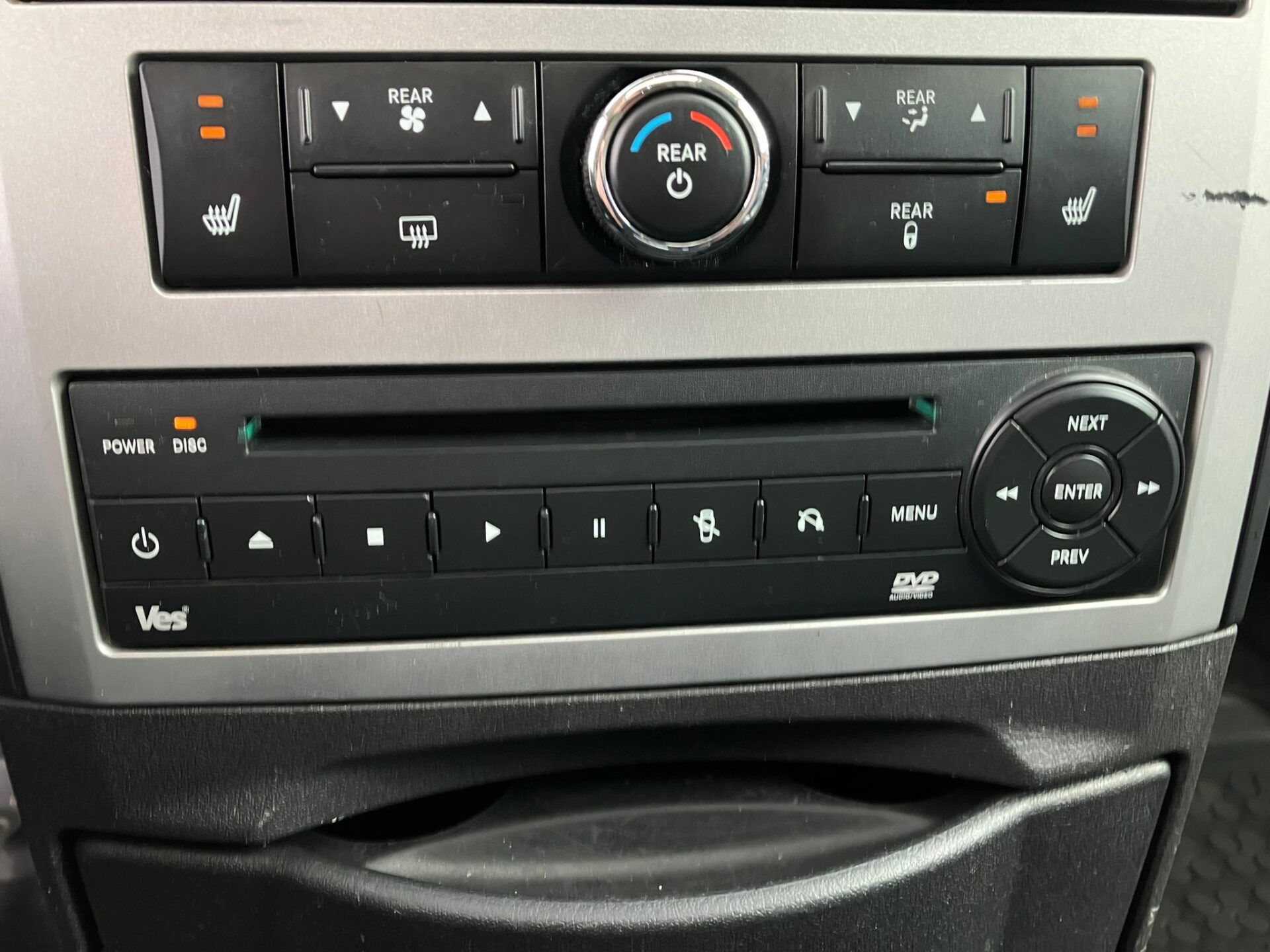 Chrysler Grand Voyager Stow&go 7-мест