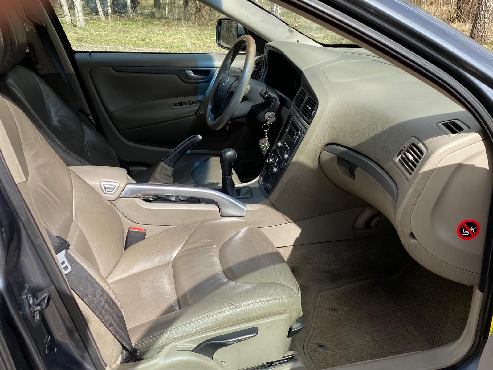 VOLVO XC70