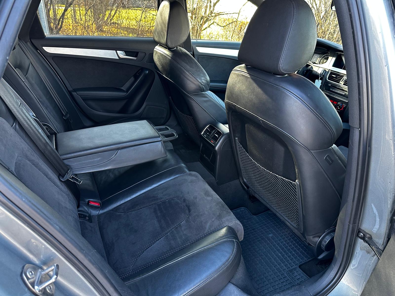 AUDI A4 SLINE