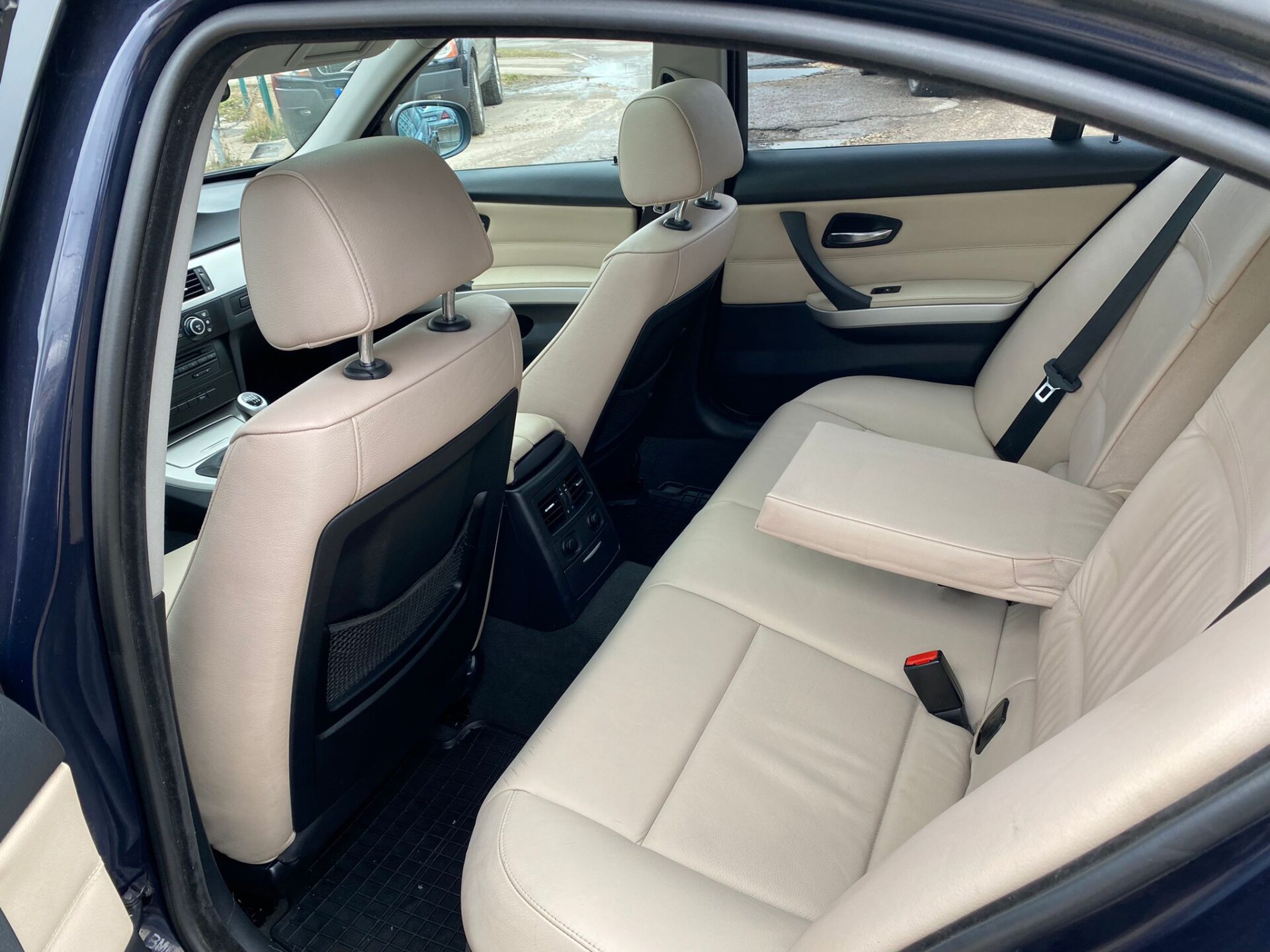 Bmw 318 (e90) (NO VĀCIJAS, LATVIJĀ NAV EKSPLUATĒTA)