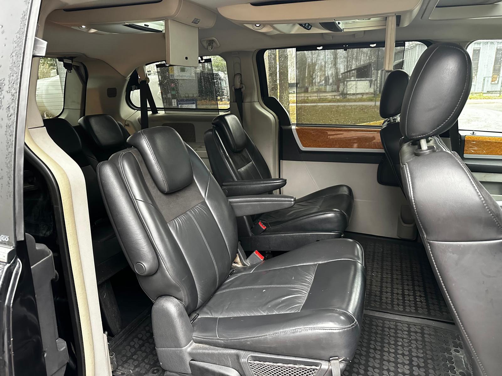 Chrysler Grand Voyager Stow&go 7-vietas