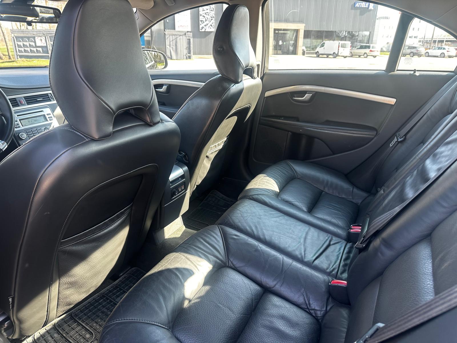 Volvo S80