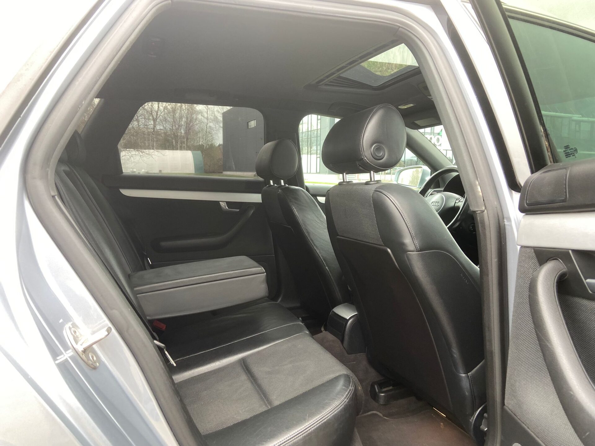Audi A4 quattro S-Line