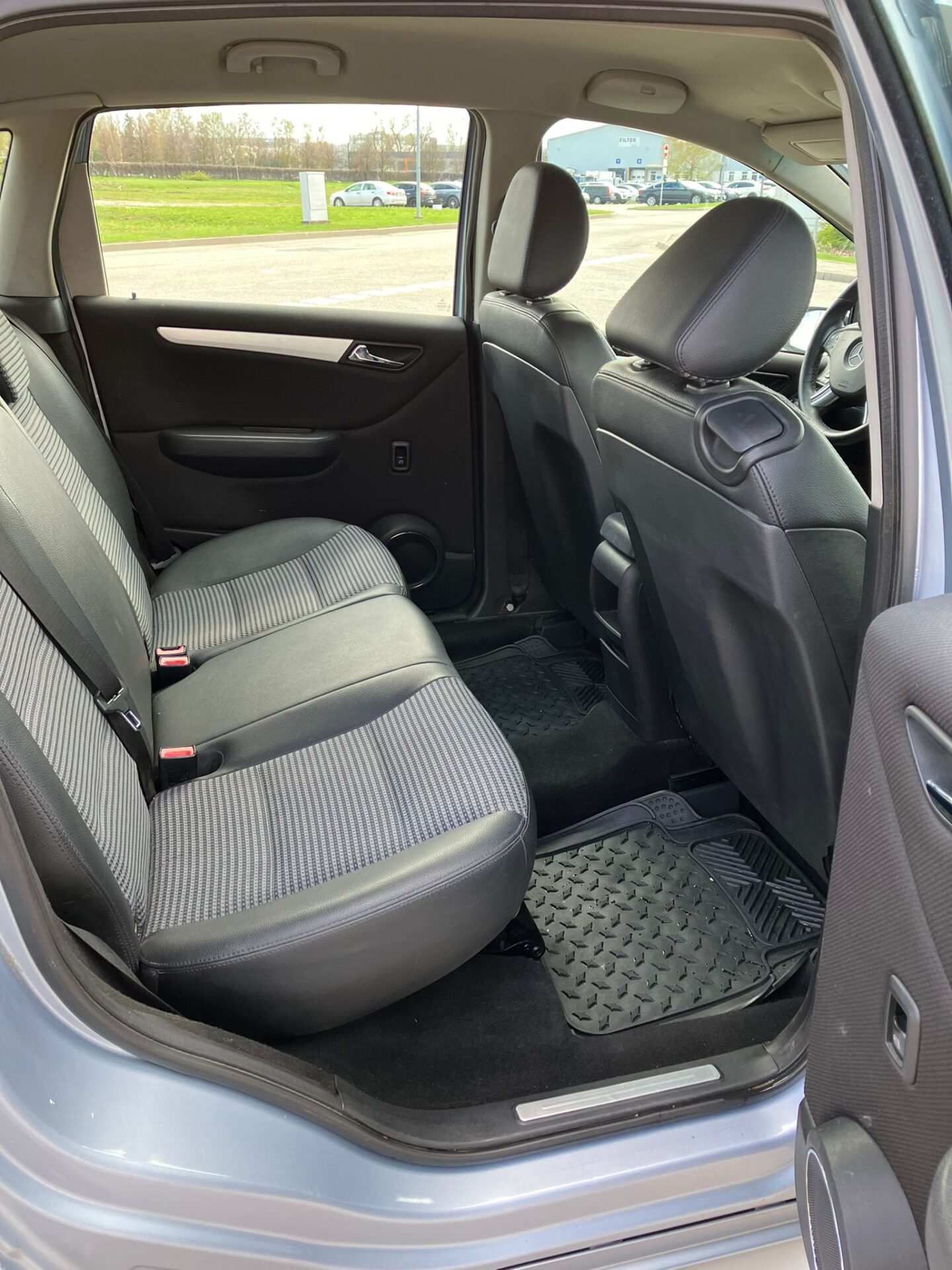 Mercedes B180