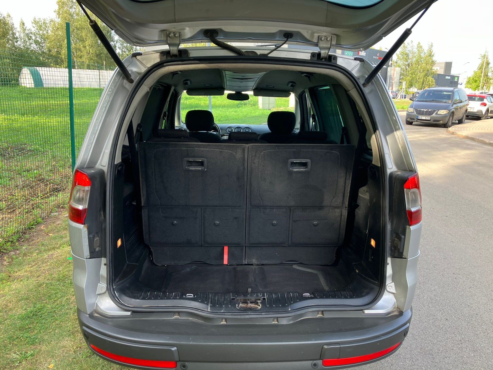 Ford Galaxy Ghia 7-vietas
