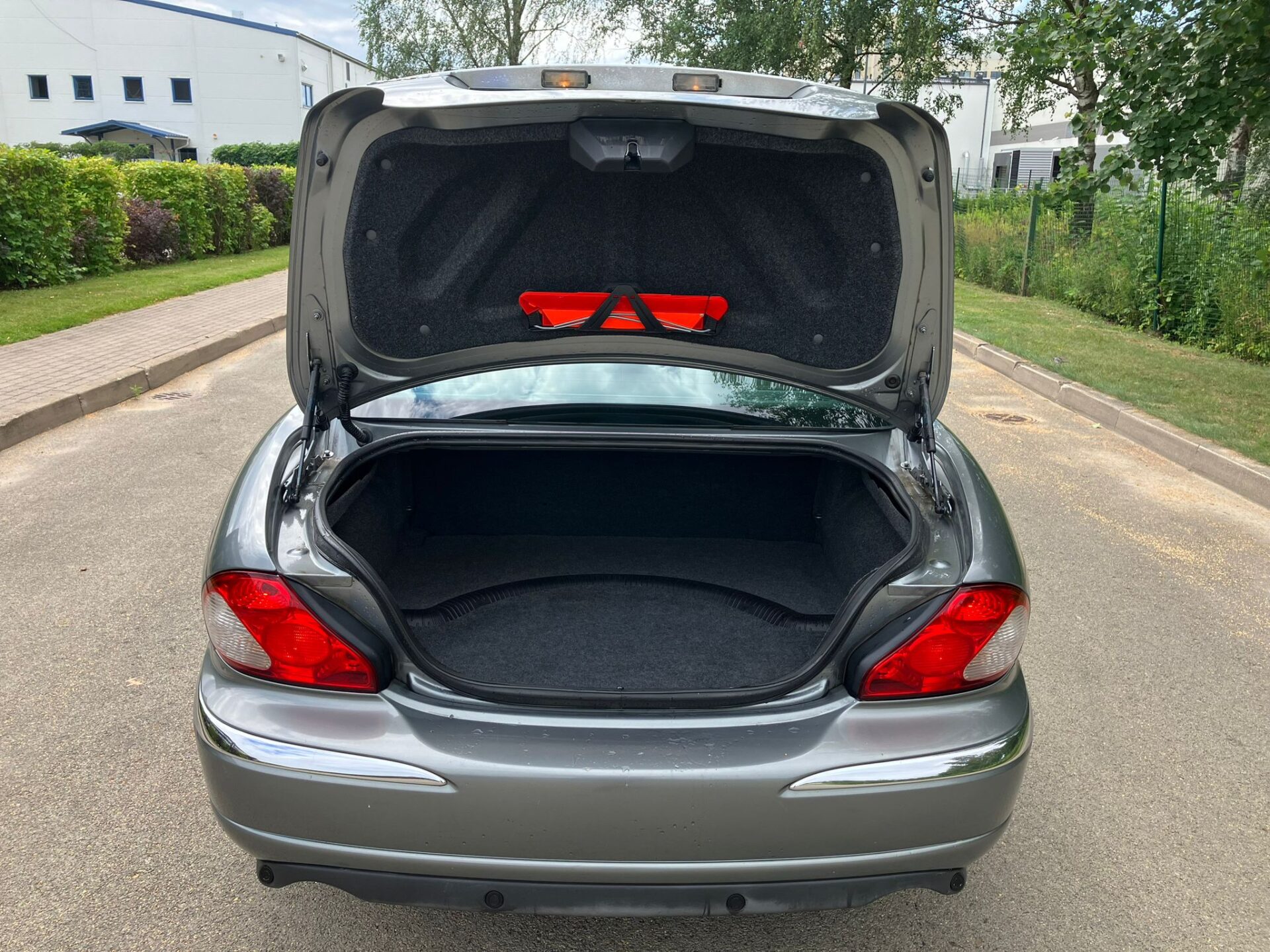 Jaguar X-Type