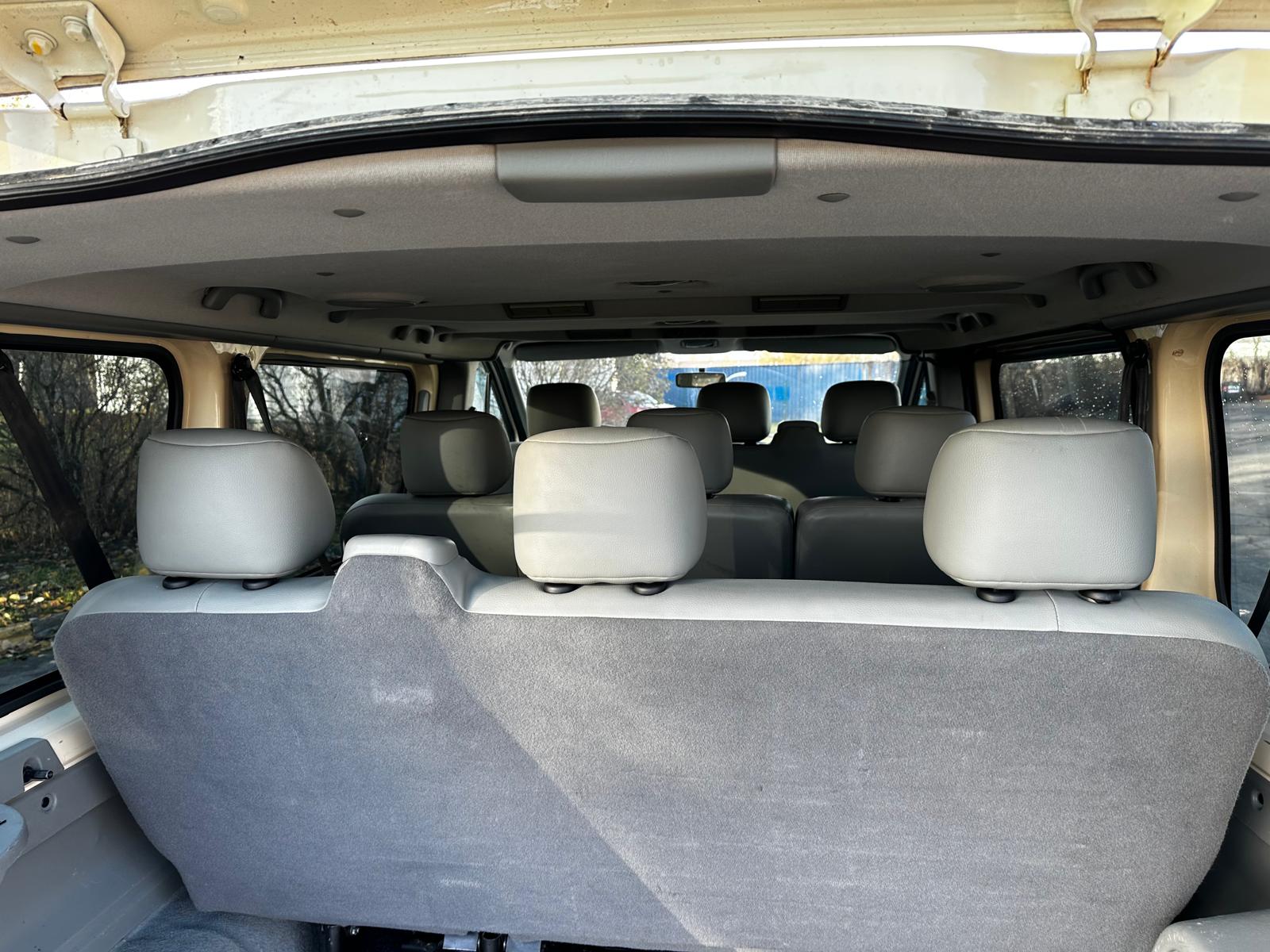 OPEL VIVARO 9-VIETAS