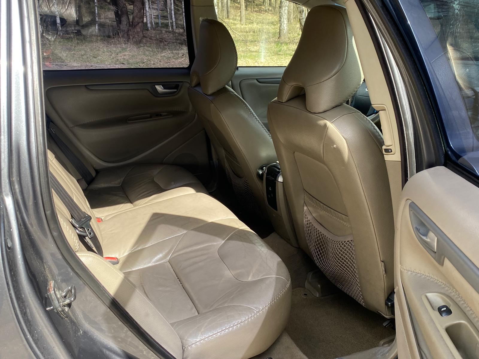 VOLVO XC70